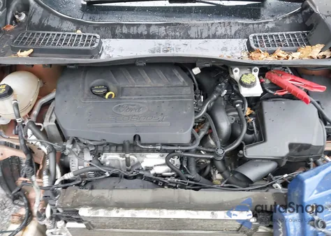 2017 Ford Escape Titanium z USA, uszkodzony, nr VIN 1FMCU9JD3HUA98318